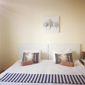 Homestay 12 Greenpoint, Cape Town
